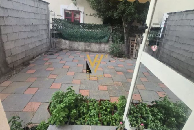 Ambient biznesi me qera 3+1 ne Tirane - 500 Euro