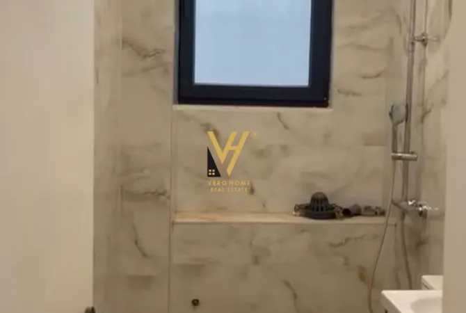 Ambient biznesi me qera 1+1 ne Tirane - 700 Euro
