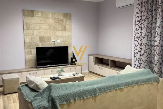 Shtepi me qera 1+1 ne Tirane - 650 Euro