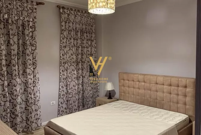 Shtepi me qera Apartament ne Tirane, 1+1, Mobilimi E mobiluar, Pagesa 650  Euro.