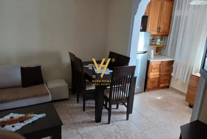 Shtepi me qera 2+1 ne Tirane - 440 Euro