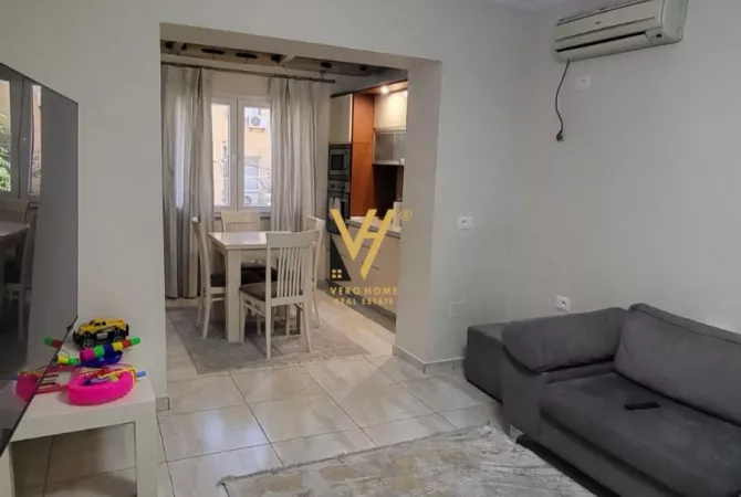 Shtepi me qera 2+1 ne Tirane - 700 Euro