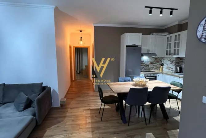 Shtepi me qera 2+1 ne Tirane - 1,000 Euro