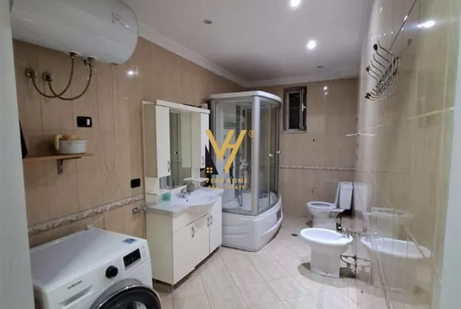 Shtepi me qera Apartament ne Tirane, 1+1, Mobilimi E mobiluar, Pagesa 900  Euro.