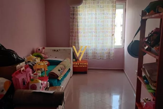 Shtepi me qera 2+1 ne Tirane - 800 Euro