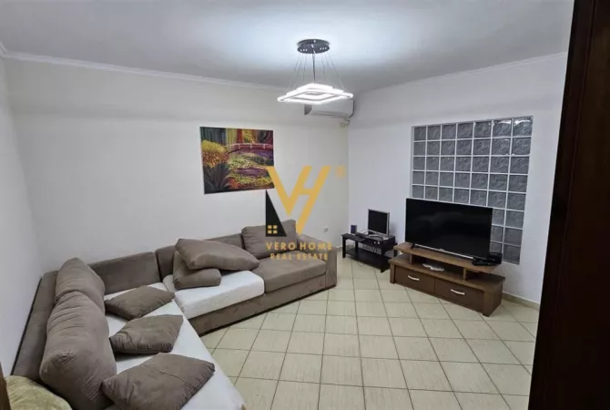 Shtepi me qera 2+1 ne Tirane - 550 Euro