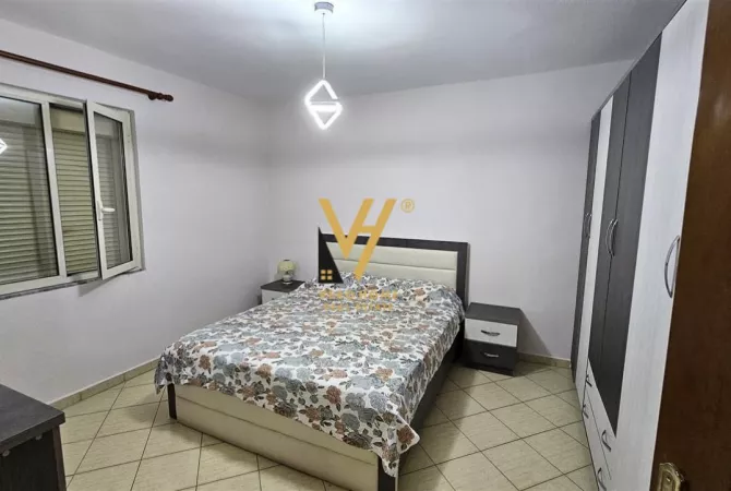 Shtepi me qera Apartament ne Tirane, 2+1, Mobilimi E mobiluar, Pagesa 550  Euro.
