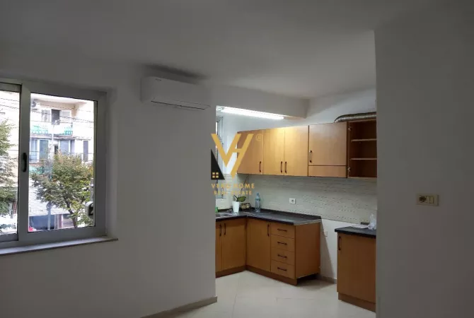 Shtepi me qera 2+1 ne Tirane - 60,000 Leke
