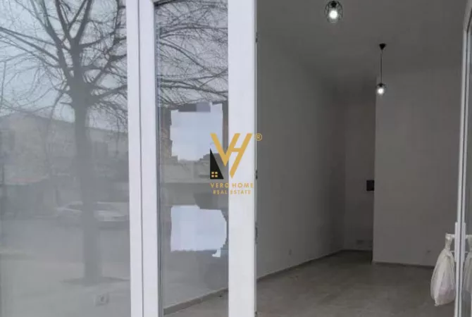 Ambient biznesi me qera 1+1 ne Tirane - 1,400 Euro