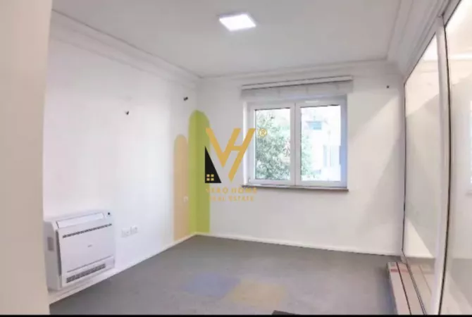 Ambient biznesi me qera 3+1 ne Tirane - 2,000 Euro