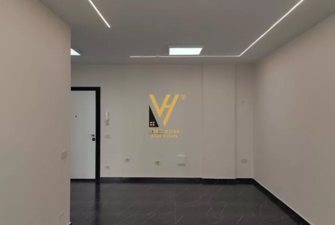 Ambient biznesi me qera 3+1 ne Tirane - 550 Euro