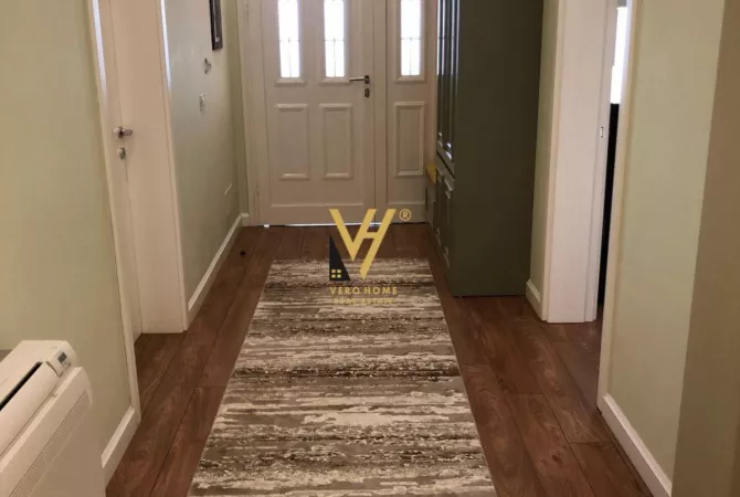 Shtepi ne shitje Vila Luksoze ne Tirane, 6+1, Mobilimi E mobiluar, Pagesa 265,000  Euro.