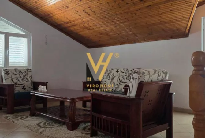 Shtepi me qera Shtepi Private ne Tirane, 3+1, Mobilimi E mobiluar, Pagesa 70,000  Leke.