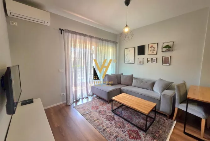 Shtepi me qera 1+1 ne Tirane - 60,000 Leke