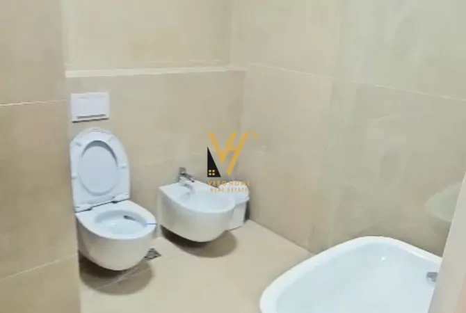 Shtepi me qera 2+1 ne Tirane - 1,700 Euro