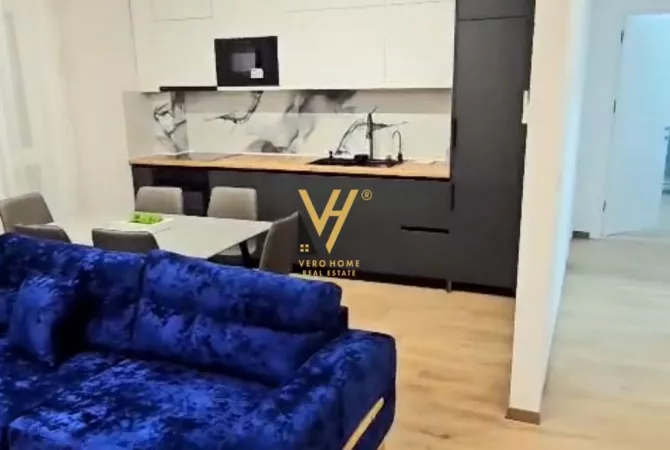 Shtepi me qera 2+1 ne Tirane - 1,700 Euro