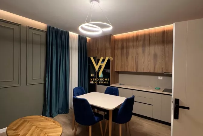 Shtepi me qera Apartament ne Tirane, 3+1, Mobilimi E mobiluar, Pagesa 650  Euro.