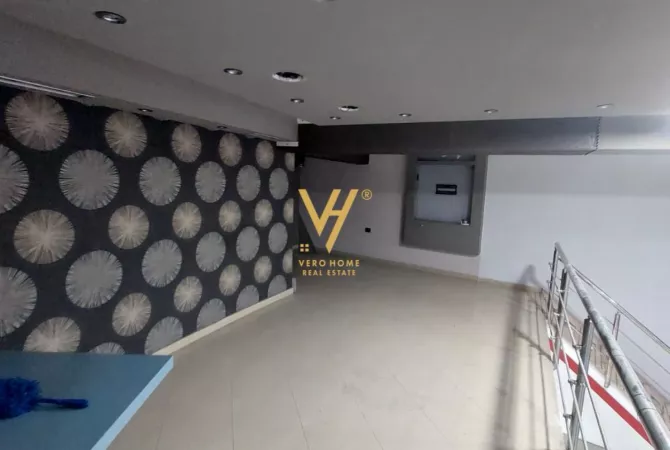 Ambient biznesi me qera 1+1 ne Tirane - 50,000 Leke