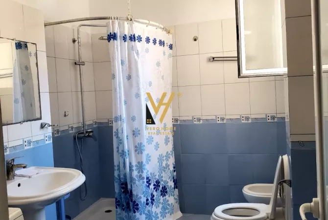 Shtepi me qera Apartament ne Tirane, 3+1, Mobilimi E mobiluar, Pagesa 55,000  Leke.