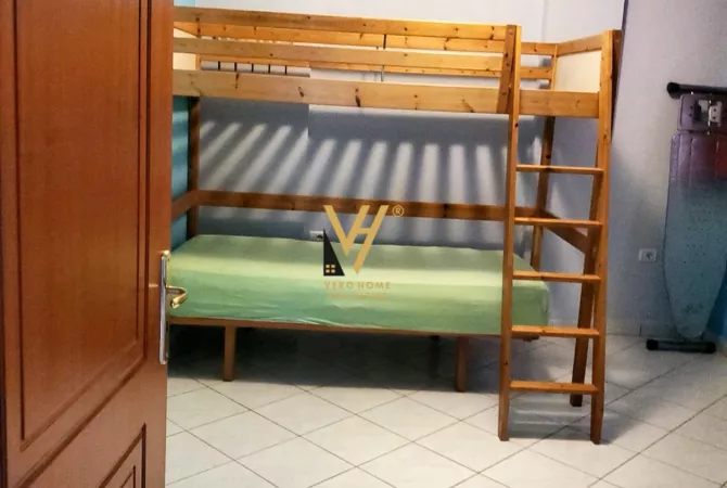 Shtepi me qera Apartament ne Tirane, 3+1, Mobilimi E mobiluar, Pagesa 55,000  Leke.