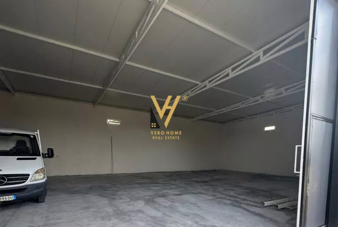 Ambient biznesi me qera 4+1 ne Tirane - 1,500 Euro