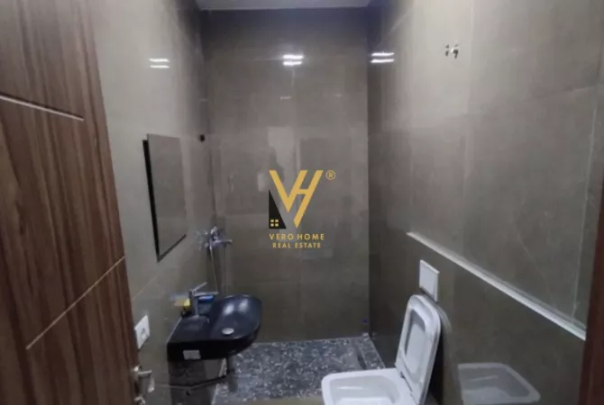 Shtepi ne shitje Apartament ne Tirane, 3+1, Mobilimi E mobiluar, Pagesa 255,000  Euro.