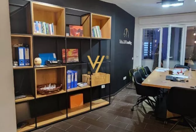 Ambient biznesi me qera 3+1 ne Tirane - 850 Euro