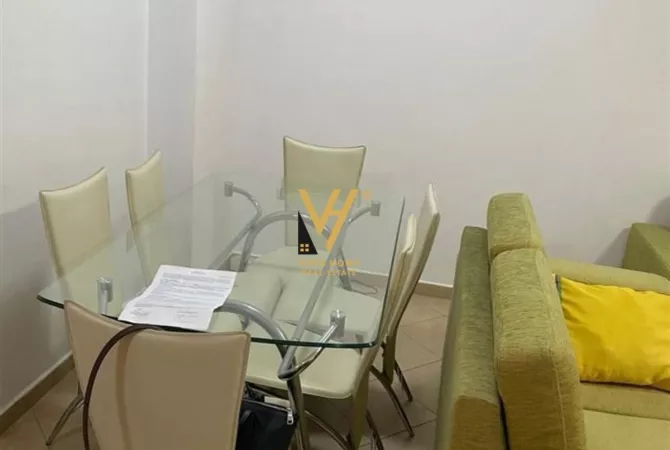 Shtepi me qera Apartament ne Tirane, 2+1, Mobilimi E mobiluar, Pagesa 600  Euro.