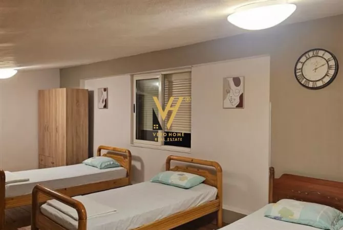 Shtepi me qera Apartament ne Tirane, 2+1, Mobilimi E mobiluar, Pagesa 50,000  Leke.