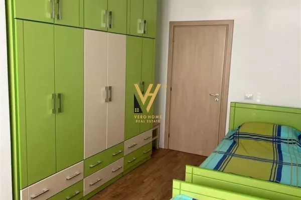 Shtepi me qera Apartament ne Tirane, 2+1, Mobilimi E mobiluar, Pagesa 80,000  Leke.