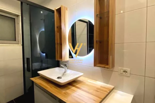 Shtepi ne shitje Apartament ne Tirane, 1+1, Mobilimi E mobiluar, Pagesa 237,000  Euro.