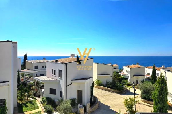 Casa in vendita 2+1 a Himara - 699,000 Euro