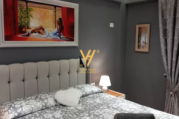 Shtepi me qera Apartament ne Tirane, 1+1, Mobilimi E mobiluar, Pagesa 75,000  Leke.