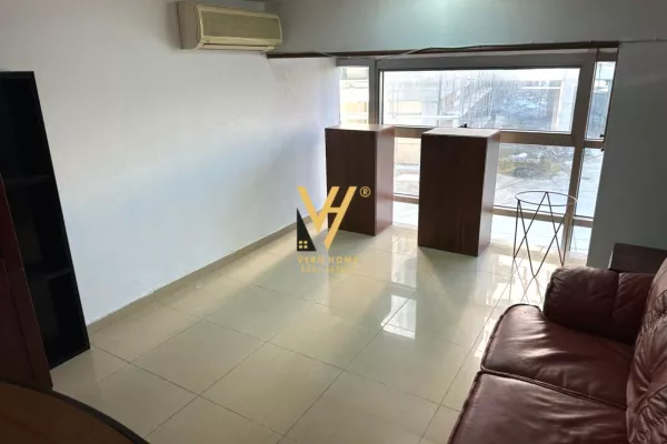 Ambient biznesi me qera 3+1 ne Tirane - 1,000 Euro