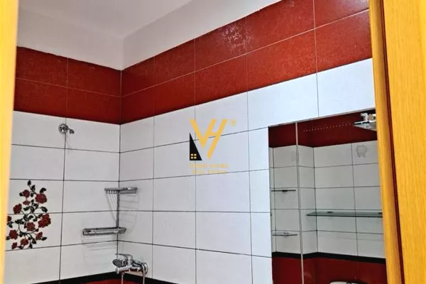 Shtepi ne shitje Apartament ne Tirane, 2+1, Mobilimi E mobiluar, Pagesa 275,000  Euro.