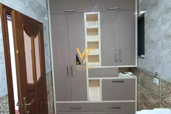 Shtepi me qera Apartament ne Tirane, 3+1, Mobilimi E mobiluar, Pagesa 500  Euro.