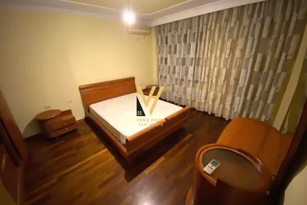 Shtepi me qera Apartament ne Tirane, 2+1, Mobilimi E mobiluar, Pagesa 800  Euro.