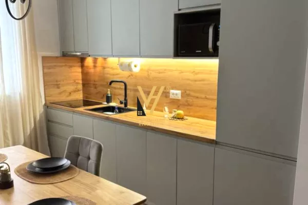 Shtepi me qera Apartament ne Tirane, 2+1, Mobilimi E mobiluar, Pagesa 950  Euro.