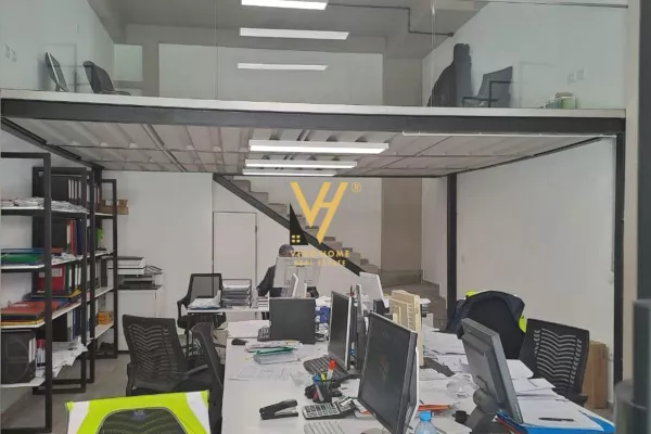 Ambiente Commerciale in Vendita 1+1 a Tirana - 160,000 Euro