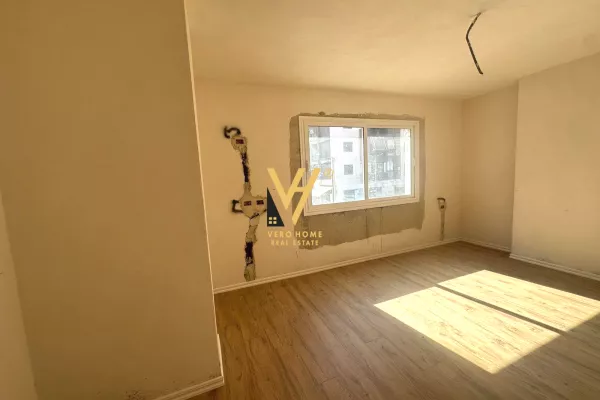 Ambient biznesi me qera 3+1 ne Tirane - 1,500 Euro