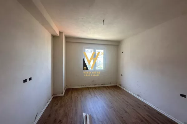 JEPET AMBIENT BIZNESI 260 M2 ME QERA NE YZBERISHT 1.500 EURO