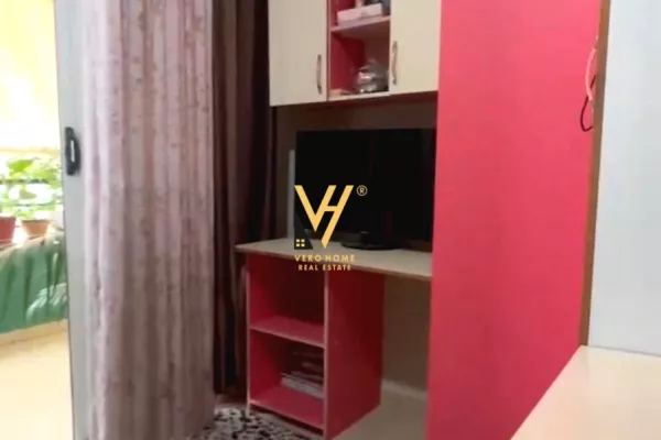 Shtepi ne shitje Apartament ne Tirane, 2+1, Mobilimi E mobiluar, Pagesa 135,000  Euro.