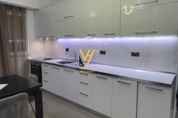 Shtepi me qera Apartament ne Tirane, 2+1, Mobilimi E mobiluar, Pagesa 55,000  Leke.