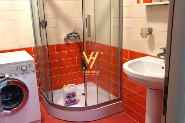 Shtepi me qera Apartament ne Tirane, 1+1, Mobilimi E mobiluar, Pagesa 500  Euro.