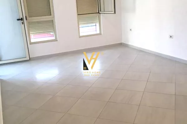 Business Property for Rent 3+1 in Tirana - 700 Euro