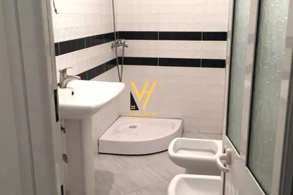 Business Property for Rent 3+1 in Tirana - 700 Euro