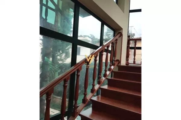 Casa in affitto 7+1 a Tirana - 2,500 Euro
