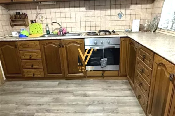 Shtepi me qera 2+1 ne Tirane - 65,000 Leke