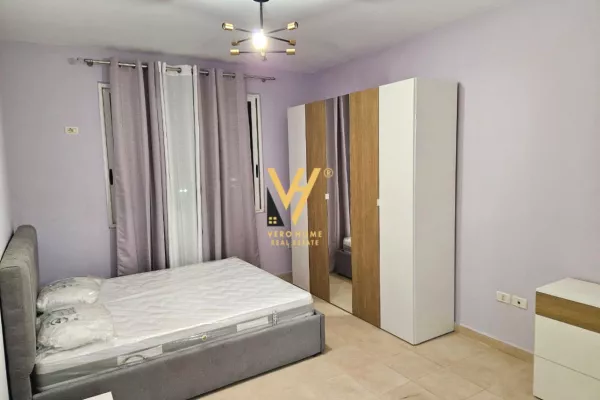 Shtepi me qera Apartament ne Tirane, 3+1, Mobilimi E mobiluar, Pagesa 55,000  Leke.