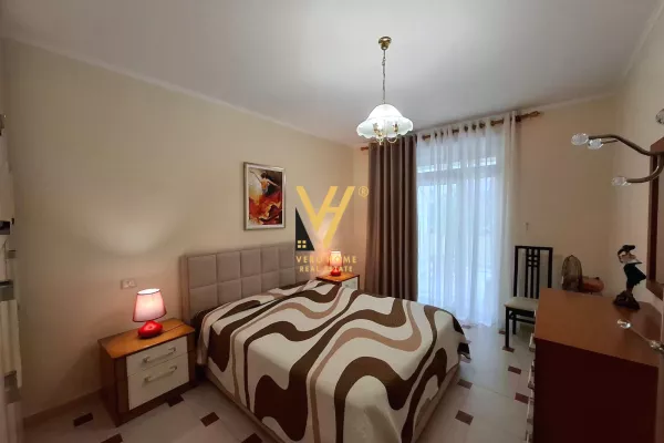 Shtepi me qera Apartament ne Tirane, 2+1, Mobilimi E mobiluar, Pagesa 650  Euro.